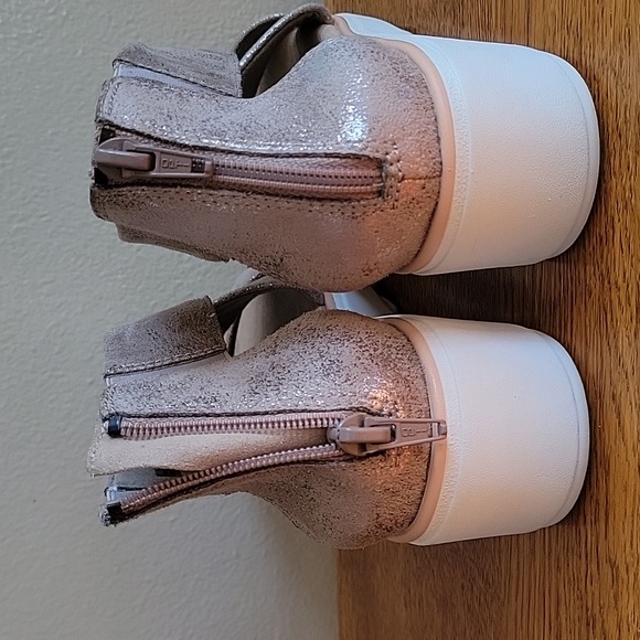 Collection by Clarks women's sandals - Picture 3 of 13